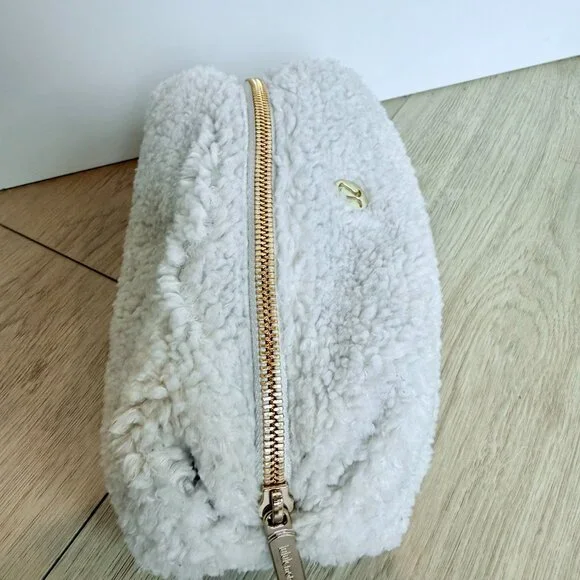 Lululemon Cosmetic Bags - Picture 7 of 9